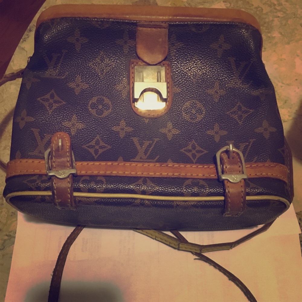 Authentic Louis Vuitton Clutch